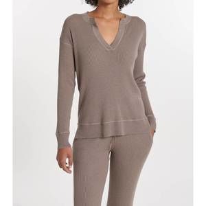 NEW LEIMERE cabo split neck top in hazelnut